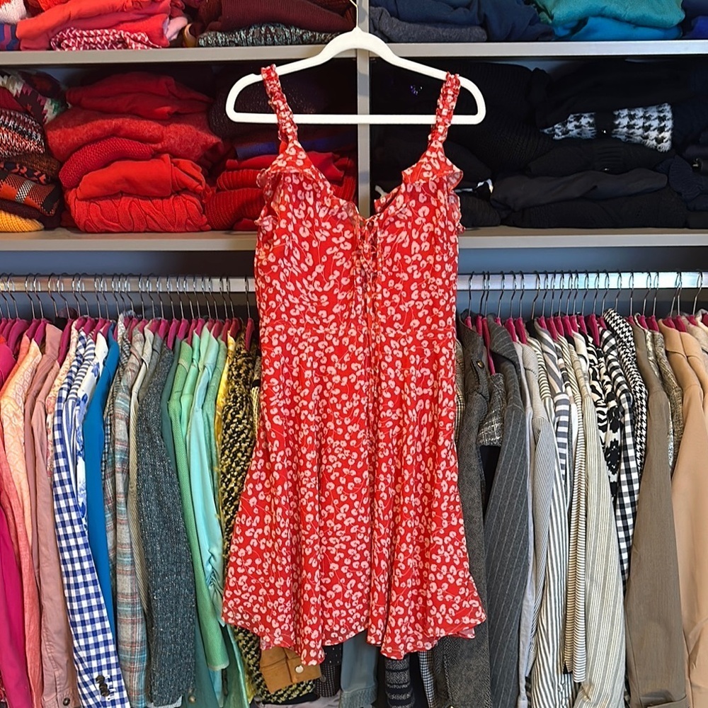 Aqua red/white floral elastic straps v neck tie front lined dress size S